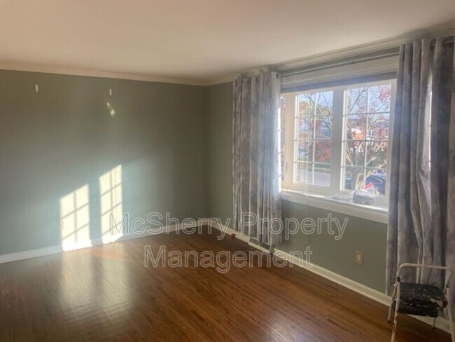 Photo - 9978 Woodfern Rd