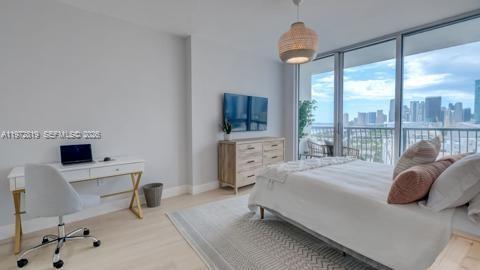 Photo - 1750 N Bayshore Dr Unit 1712