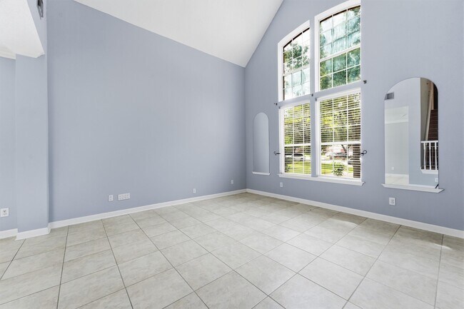 Photo - 818 Heather Park Ct
