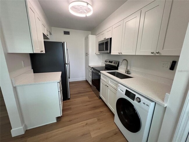 Photo - 418 Durrance St