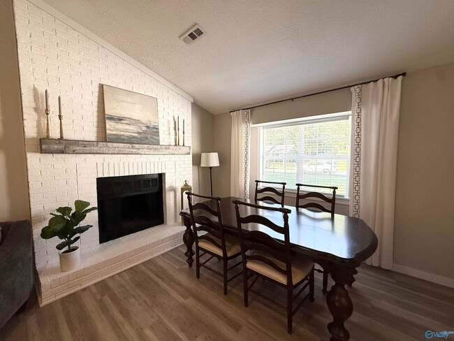 Photo - 9742 Wallwood Dr SE