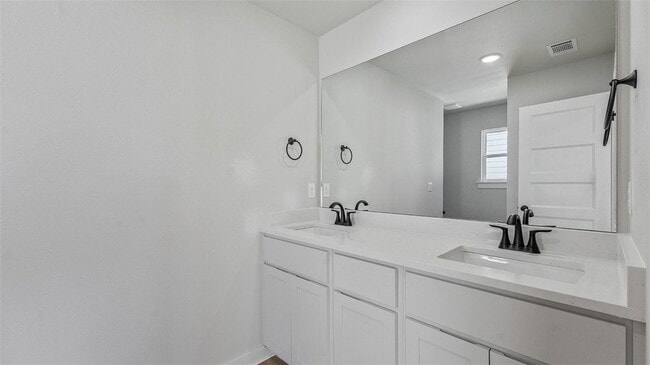 Photo - 1700 Cuppett Cir