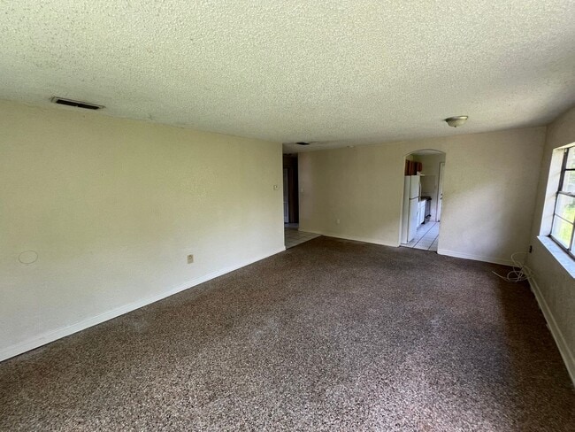 Photo - HUGE 3BR/1BA Dade City Home w/Large Bedroo...