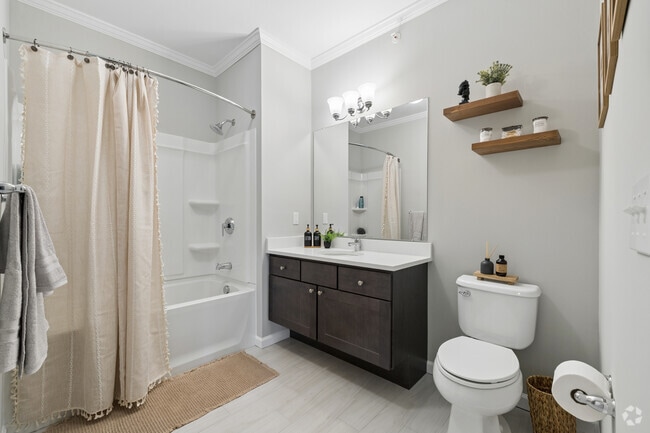 1BR, 1BA - 751SF - Bathroom