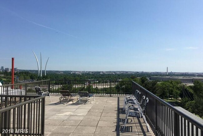 Photo - 1300 Army Navy Dr Unit 826