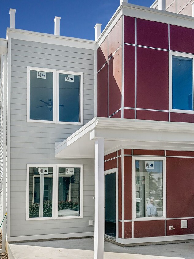 Fantastic Corner Unit! 2 Bedroom, 2 Bathro... - Fantastic Corner Unit! 2 Bedroom, 2 Bathro...