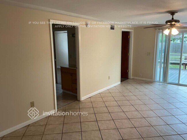 Photo - 615 2nd St SW
