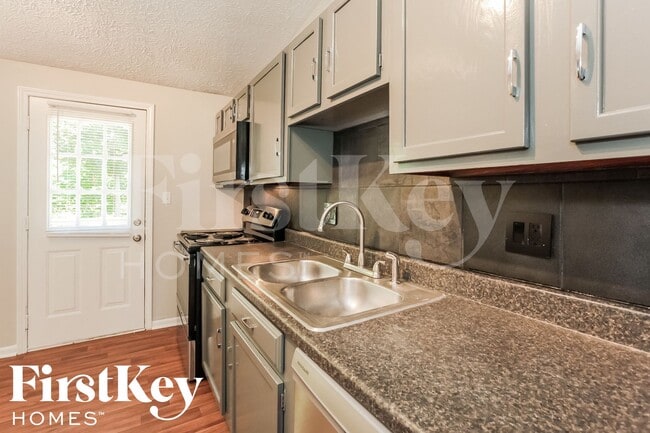 Photo - 4124 Oil Creek Dr