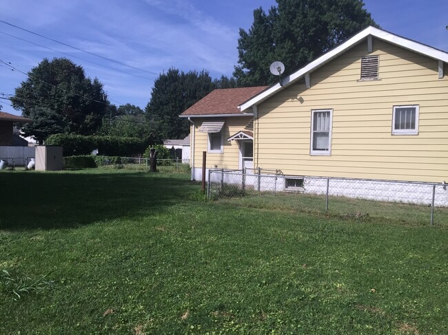 Yard maintenance not included - 2937 Iowa St