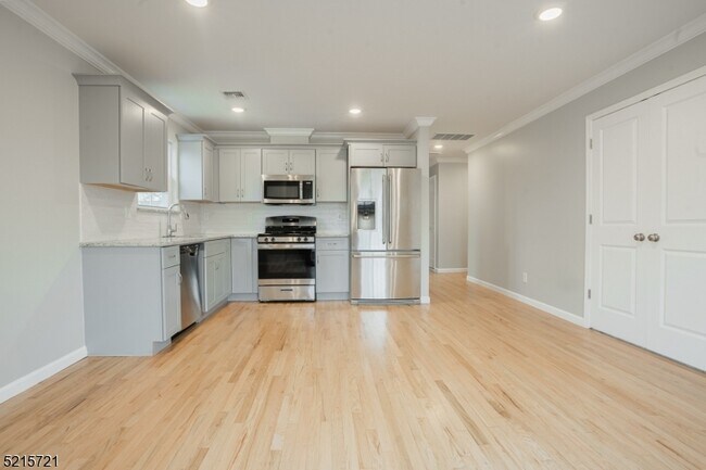 Photo - 172 Reid St Unit 2