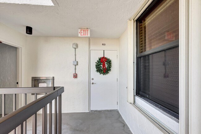 Building Photo - 10680 S Ocean Dr Unit 901 Rental