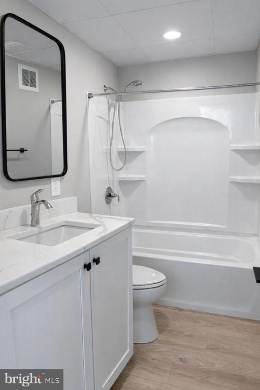 Photo - 872 Haddon Ave