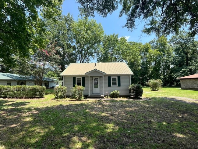 Building Photo - 204 N Frankfort Ave