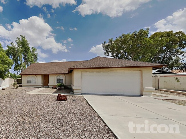 Building Photo - 3561 E Sequoia Dr
