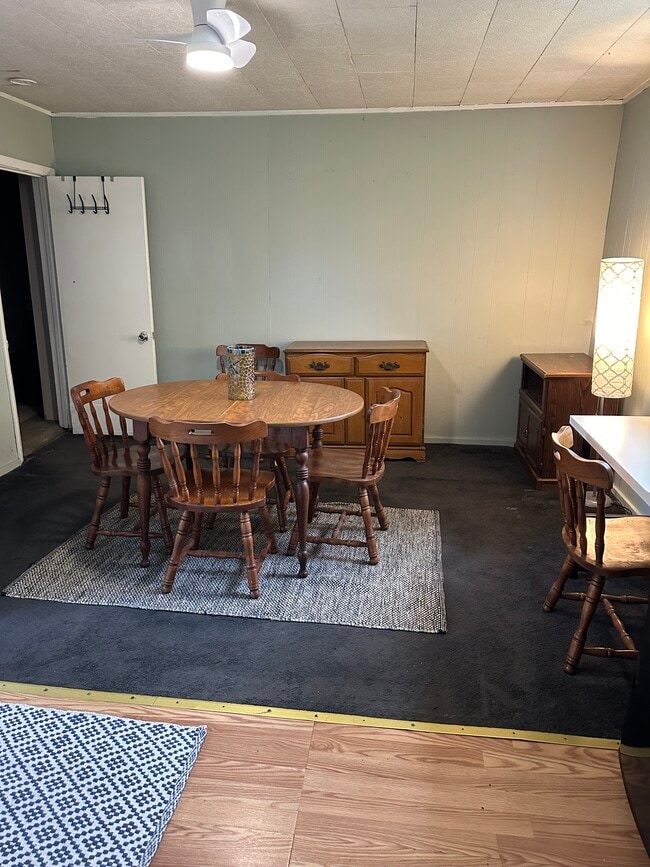 Photo - 11 John St Unit 11 John street back apt.3