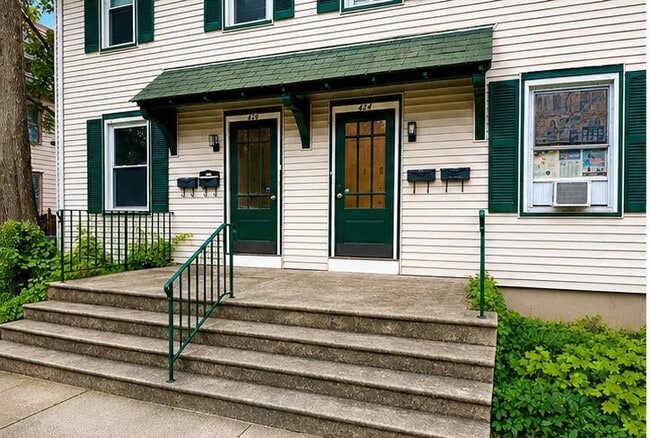 Building Photo - 424 Lippincott Ave