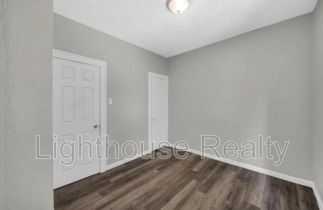 Photo - 1319 Marshall St