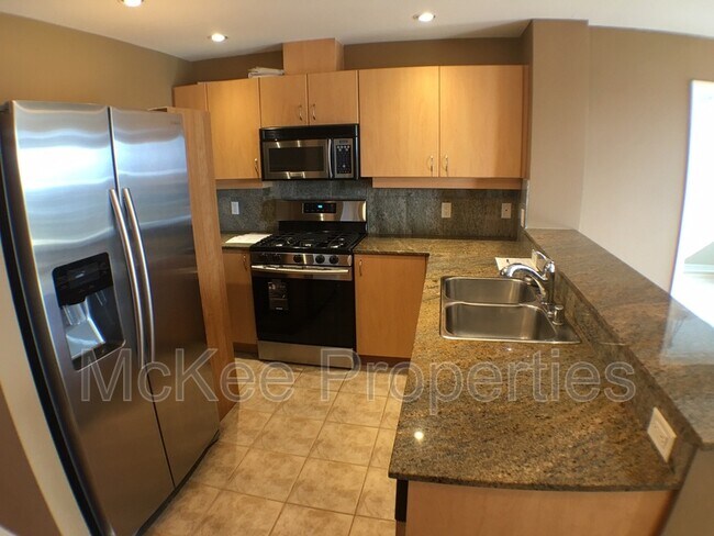 Photo - 300 W Beech St Unit #602