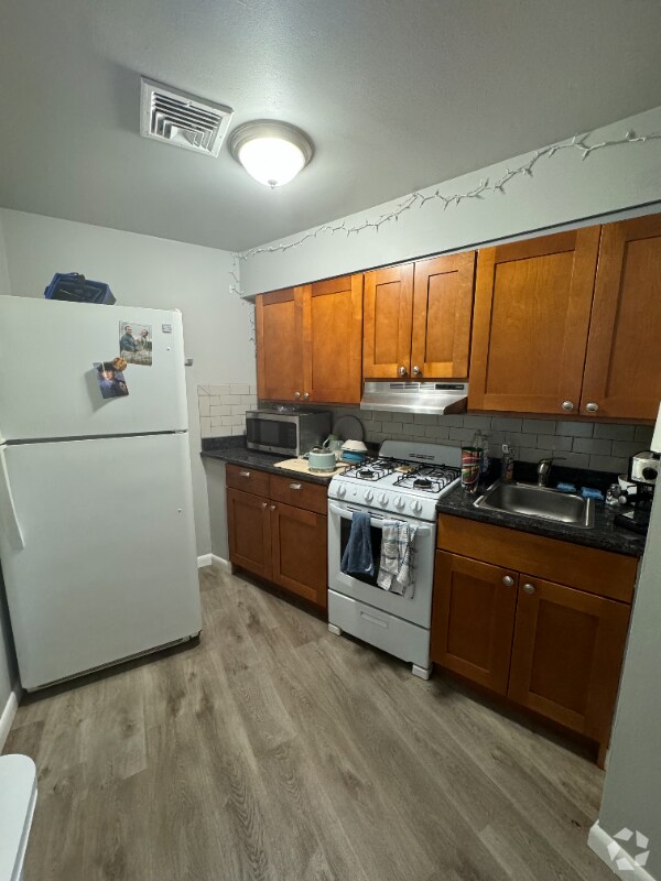 Building Photo - 3741 Lancaster Ave Unit 2Rr Rental