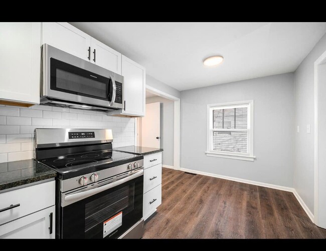 405 Newton St