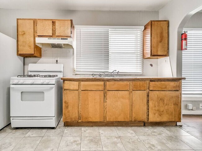 Photo - Cute Duplex - Upper Unit!