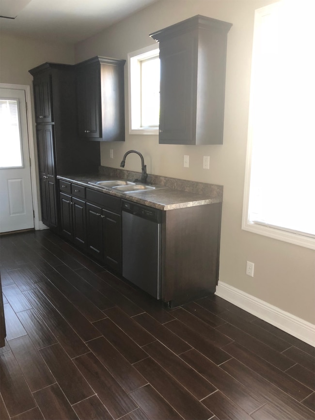 Photo - 506 Wesley Pl