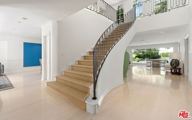 1241 Stone Canyon Rd