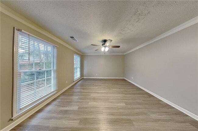 Photo - 9880 Lake Forest Way