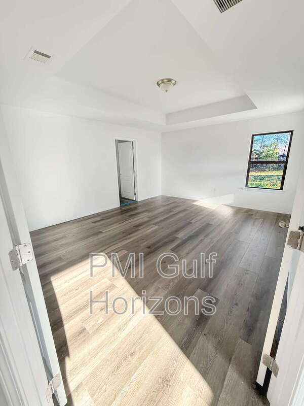 Photo - 8657 El Paseo St