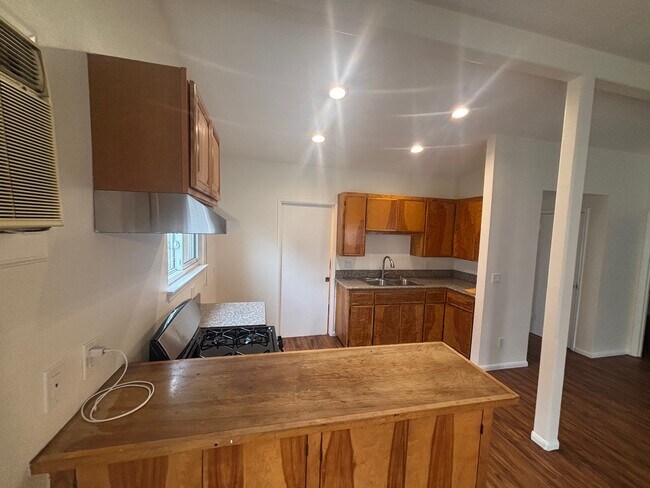 Photo - 379 Roberts Ave