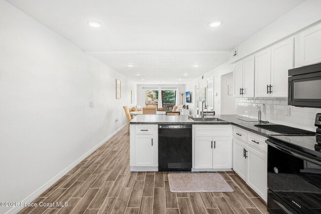 Photo - 1318 S Miramar Ave Unit 208