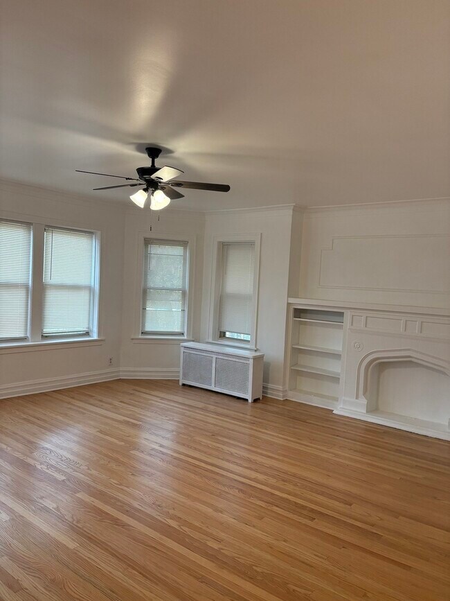 Photo - 7635 S Yates Blvd