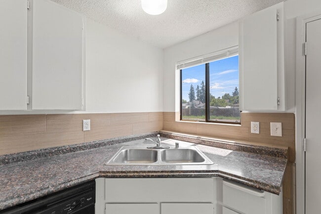 Photo - 2902 N Stone St