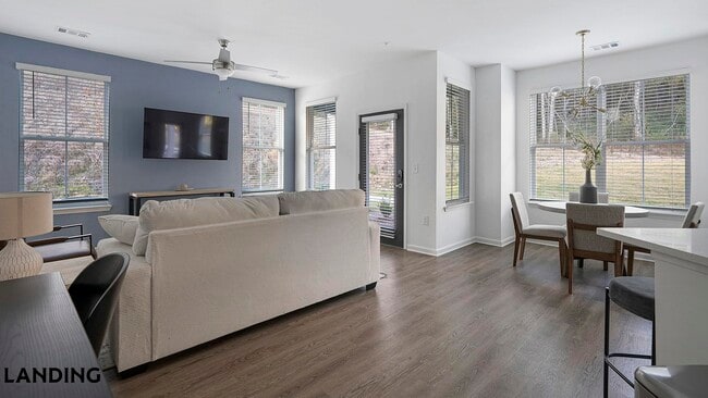 Photo - 2800 Milan Ct Unidad 3227