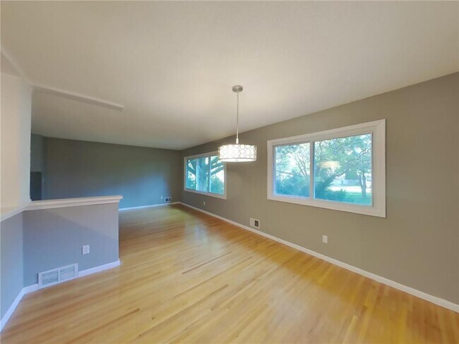 Photo - 3820 Union Terrace Ln N