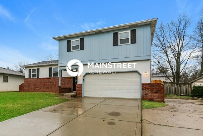 Building Photo - 4 Bedroom Pet-Friendly Home in COLUMBUS, OH with Main Street Renewal