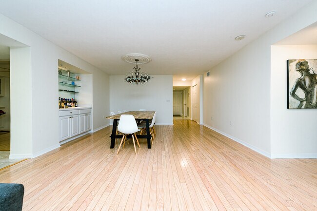 Photo - 1 John Anderson Dr Unit 511