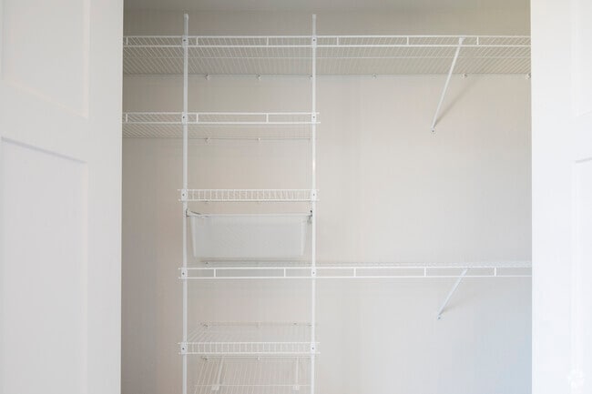 1BR, 1BA - 1,070SF - Bedroom