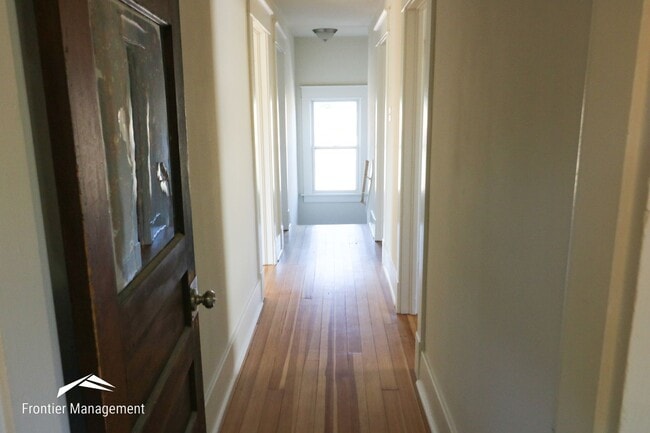 Photo - HUGE 4 bedroom with 2 BONUS ROOMS home nex...