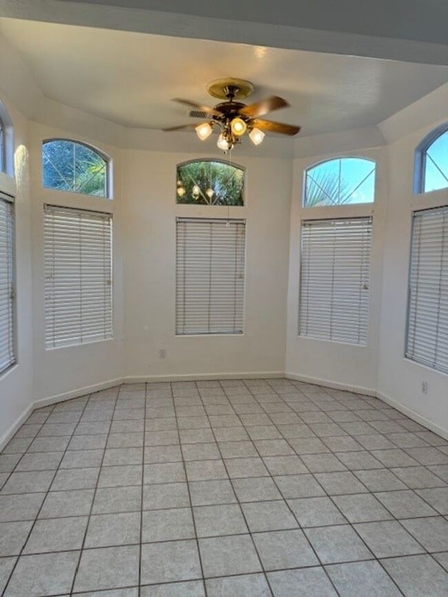 Photo - 8706 Hoodsport Ave