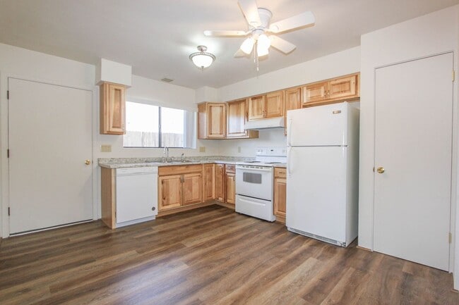 Photo - 635 Dameron Dr Unit Apt 01