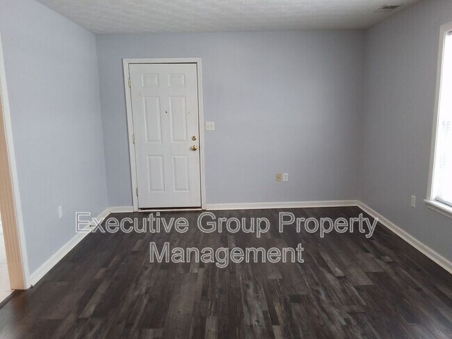 Photo - 103 Hurstfield Dr