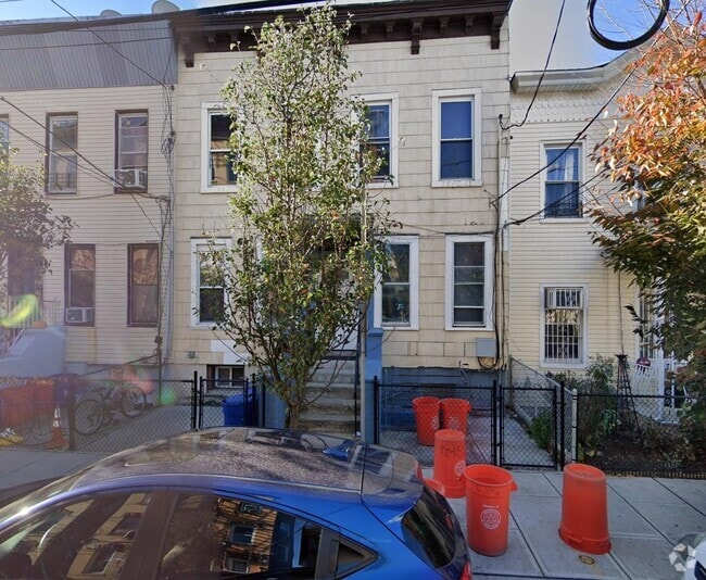 Building Photo - 531 28th St Unit GL Rental