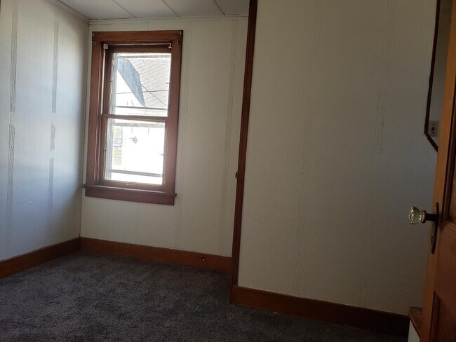 209 1/2 N Pearl, #2-Apt2