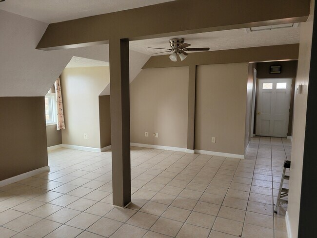 Photo - 81 S Main St Unit 3