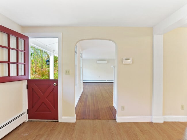 Photo - 107 Black Rock Tpke