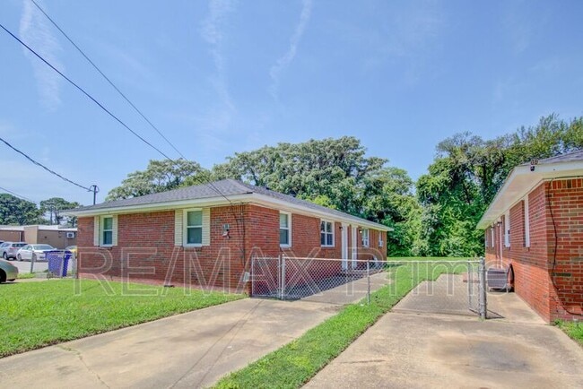 Photo - 7919 Thompson Rd Unit #A