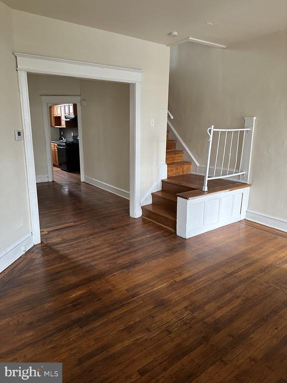 Photo - 2033 Wilmot St