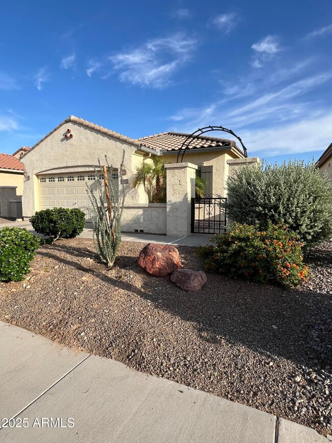 26087 W Tonto Ln