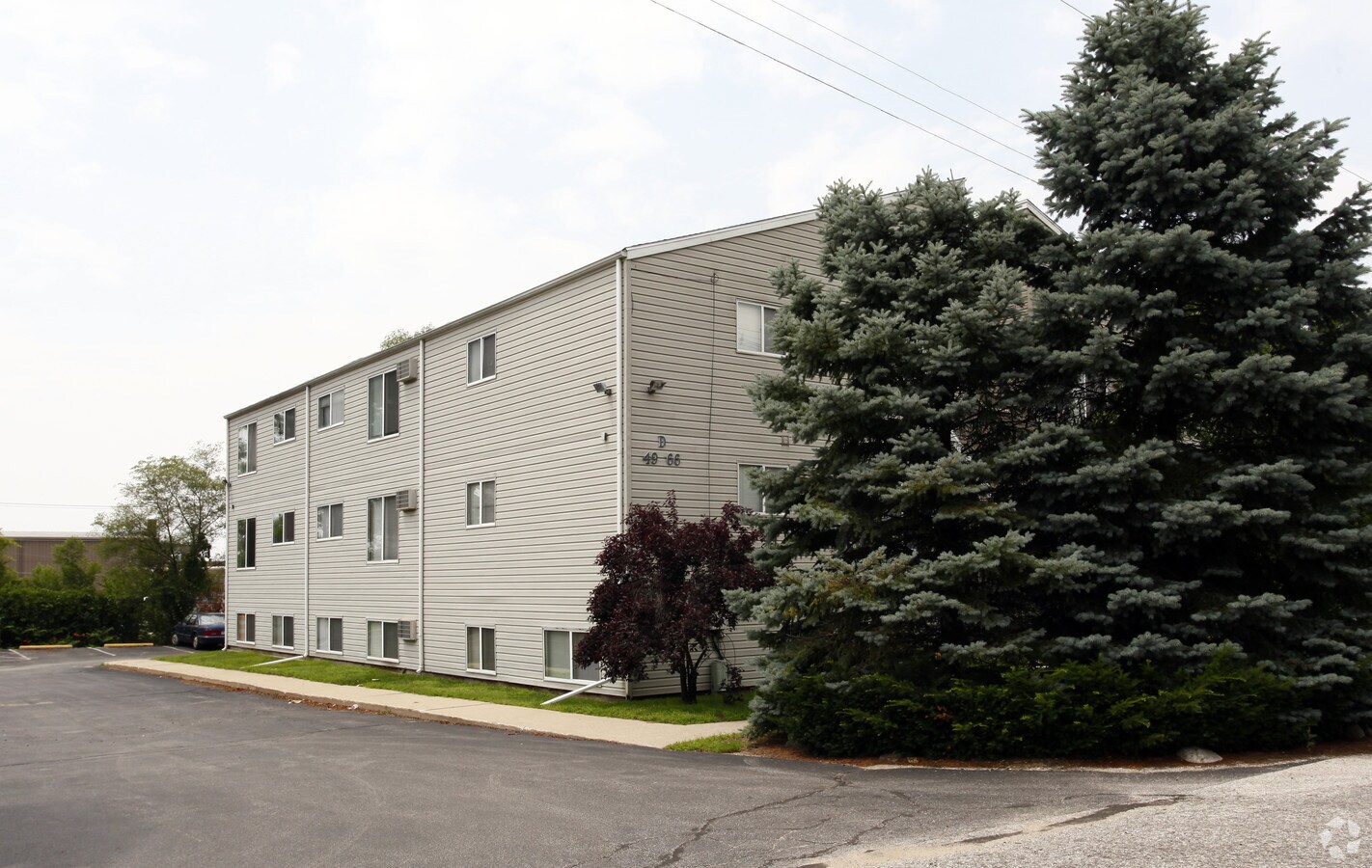 Hamilton Square Apartments - Hamilton Square Apartments